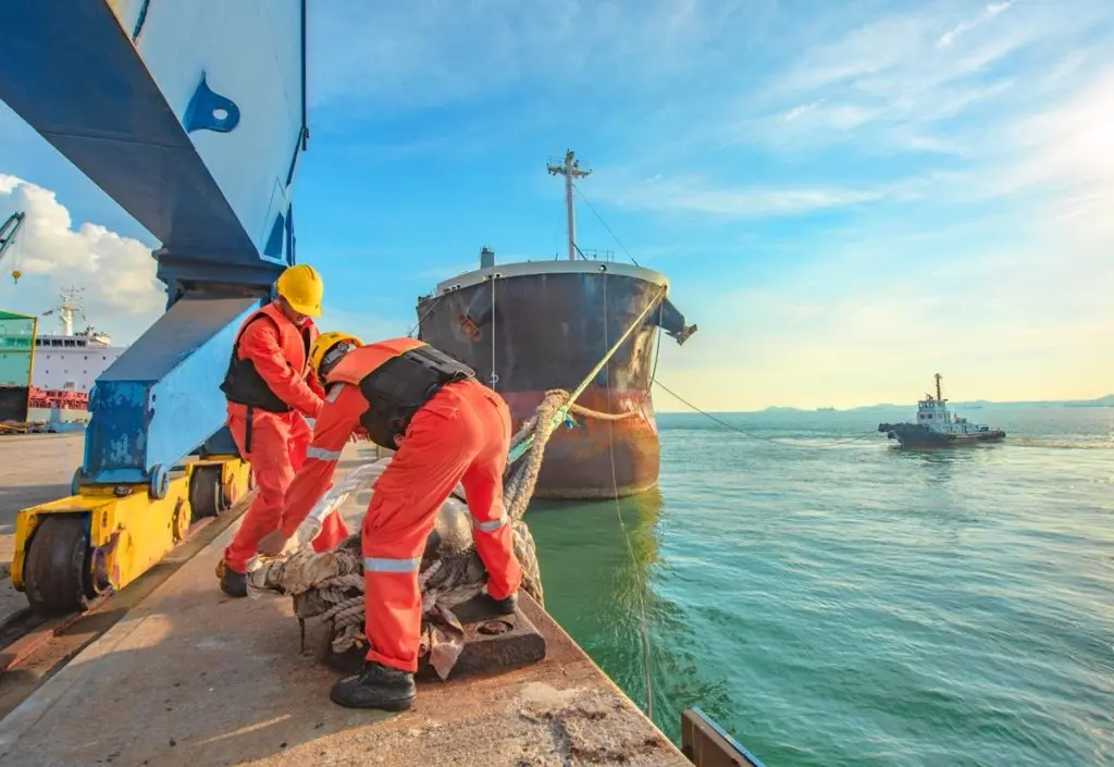 Lavoratori portuali e ormeggiatori dei porti