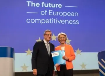 draghi e ursula von der layen alla presentazione della Relazione sul Futuro dell'Europa 2024